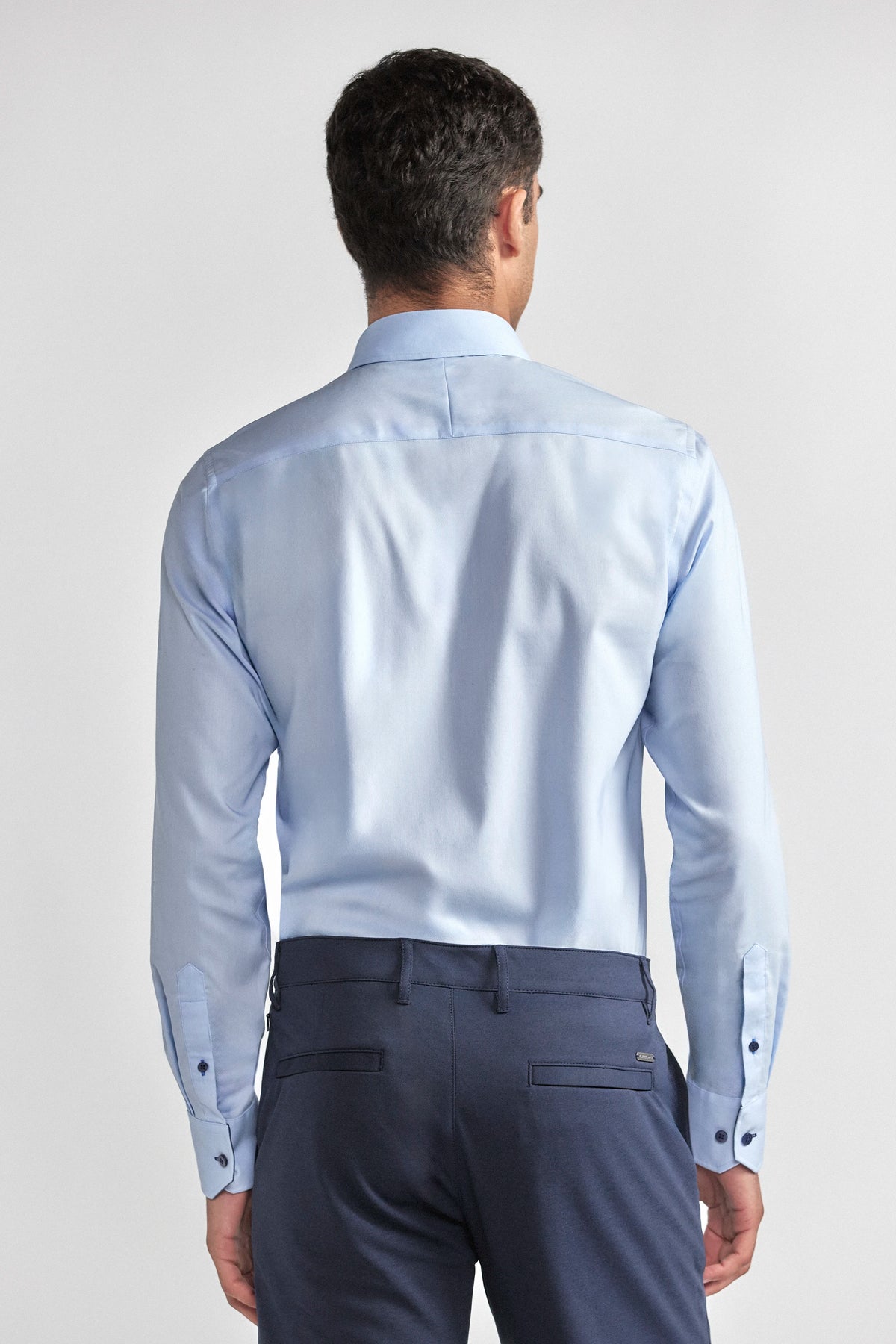 Leader Non-Iron Contrast | Navy Buttons, view 6 of 8