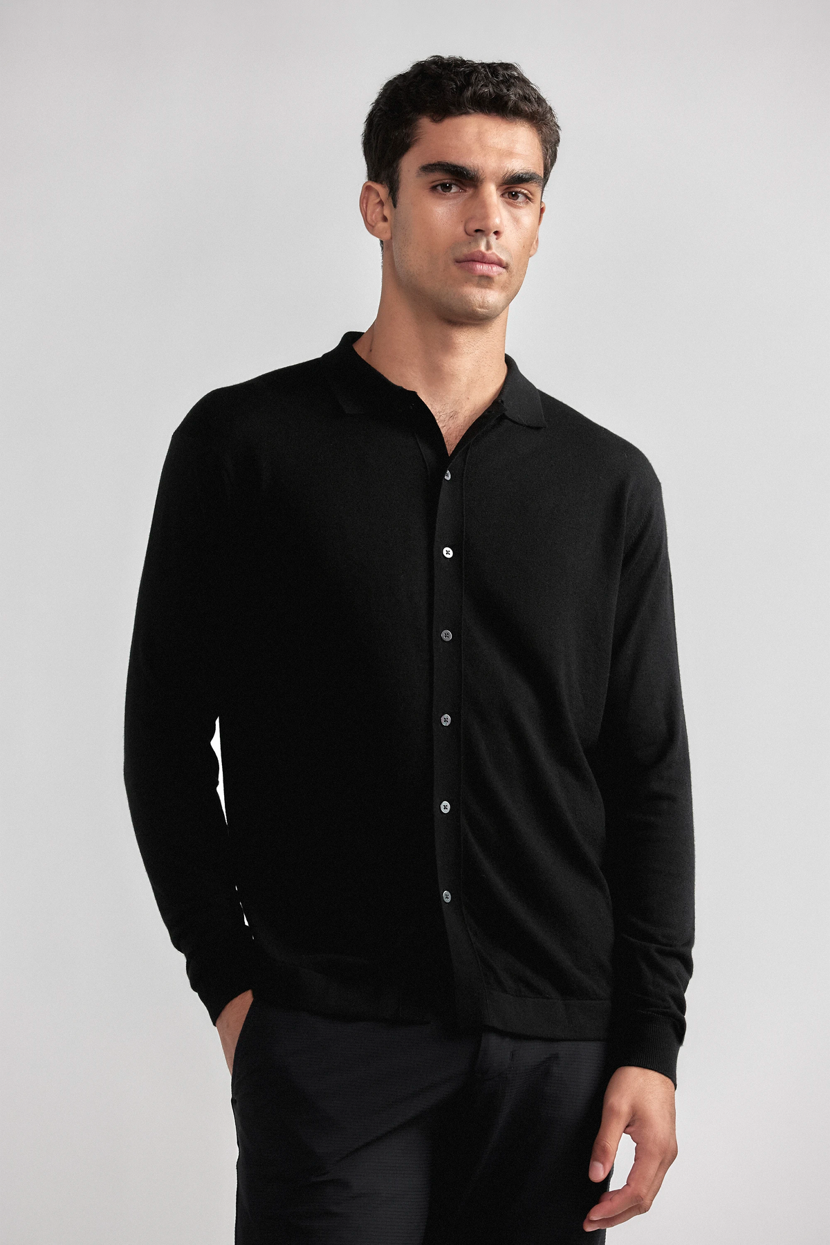 Lightweight Cashmere Button-Down | Black