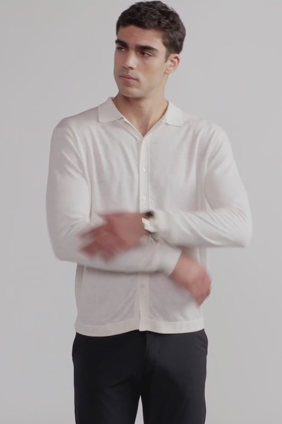 Load video: Lightweight Cashmere Button-Down | Heather Ivory